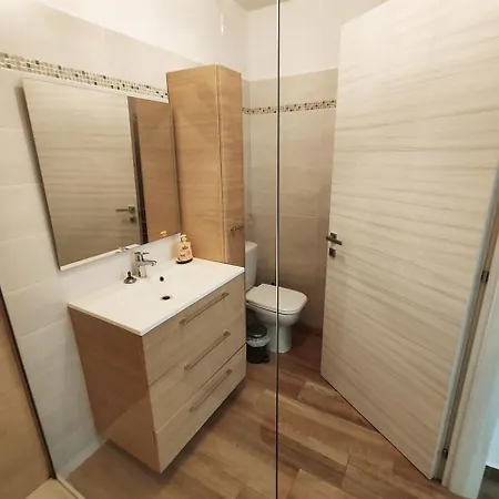 80 M2 Avec Jardin - 50m De La Tiki Apartman *